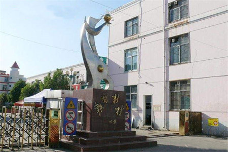 泰安市泰山区迎春社区3室1厅1卫65万73m2出售